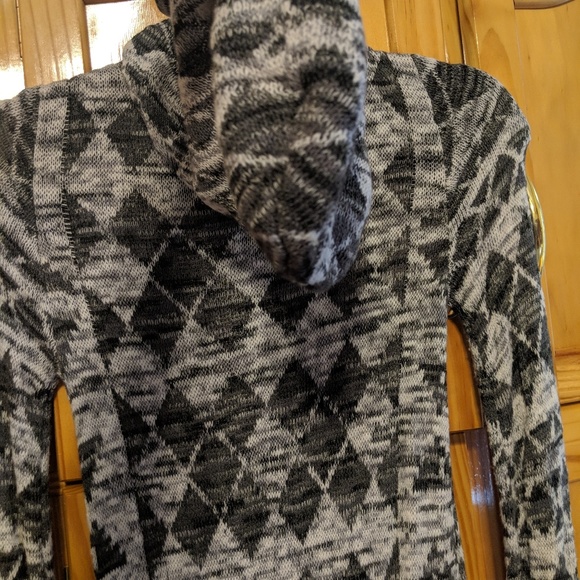 Mystree long hooded button down duster. Like new. - Picture 2 of 6